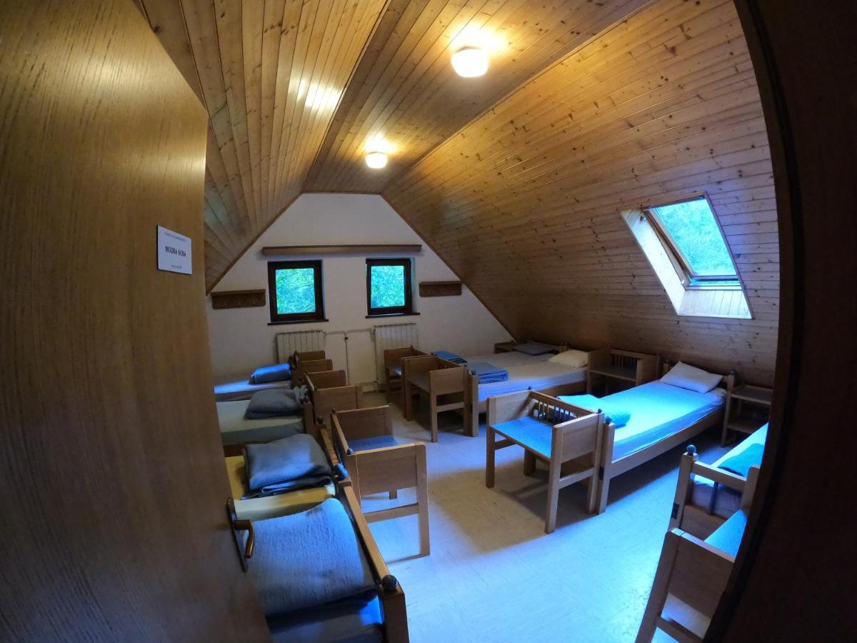 Hostel Pus Bavsica Log pod Mangartom Exterior foto