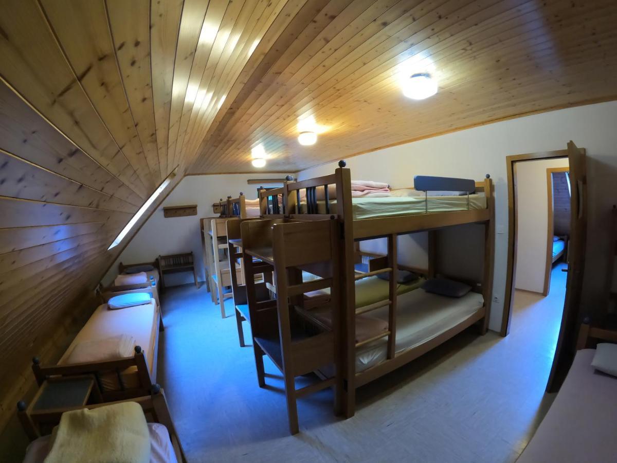 Hostel Pus Bavsica Log pod Mangartom Exterior foto